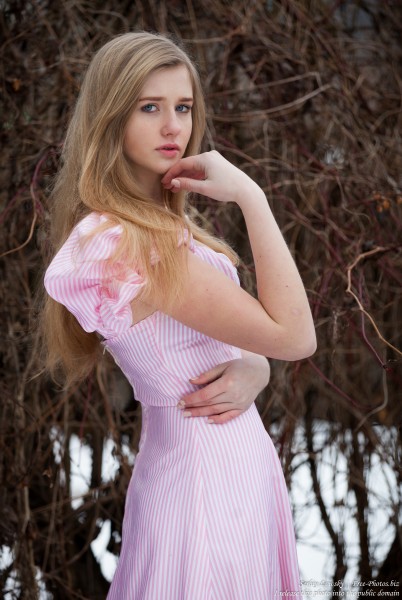 a natural blond 17-year-old girl photographed by Serhiy Lvivsky in January 2016, picture 10