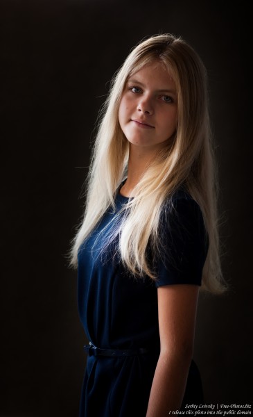 a preteen natural blond girl photographed in August 2016 by Serhiy Lvivsky, picture 3