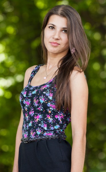 an amazingly beautiful Roman-Catholic girl photographed in May 2014, picture 6/25