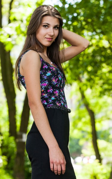 an amazingly beautiful Roman-Catholic girl photographed in May 2014, picture 19/25