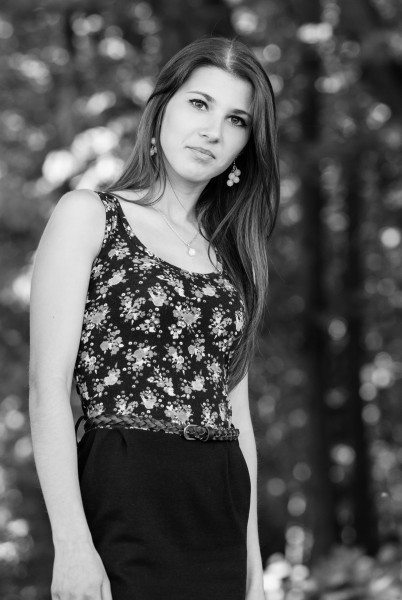 an amazingly beautiful Roman-Catholic girl photographed in May 2014, black and white, picture 2/11