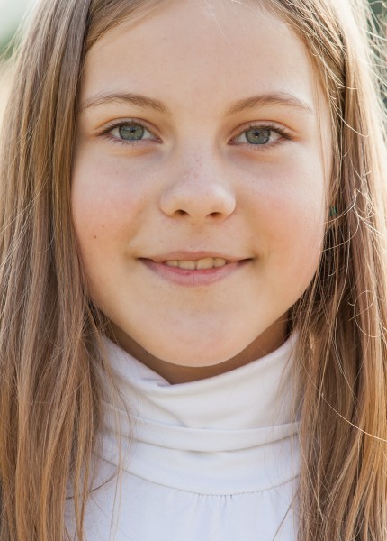 an amazingly beautiful young Catholic girl photographed in October 2014, picture 30