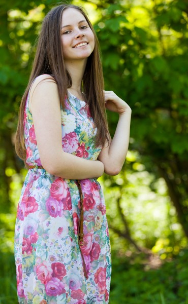 an amazingly photogenic 13-year-old girl photographed in May 2015, picture 16