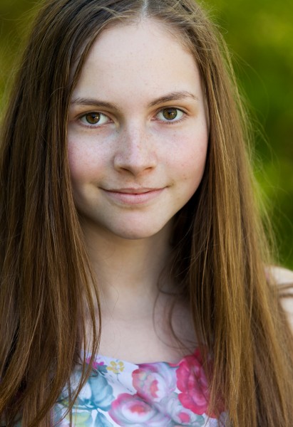 an amazingly photogenic 13-year-old girl photographed in May 2015, picture 20