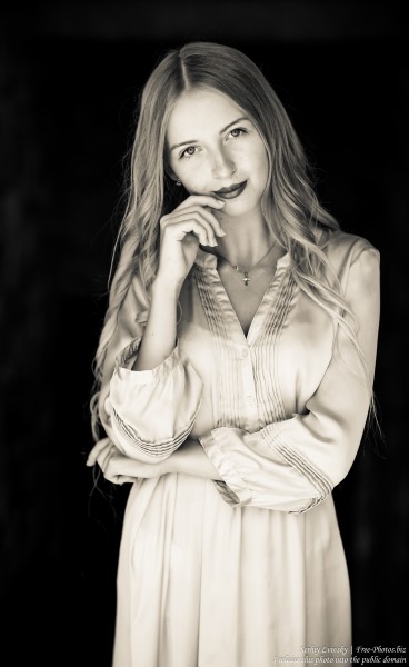 Ania - a 14-year-old natural blonde girl photographed by Serhiy Lvivsky in August 2017, picture 3
