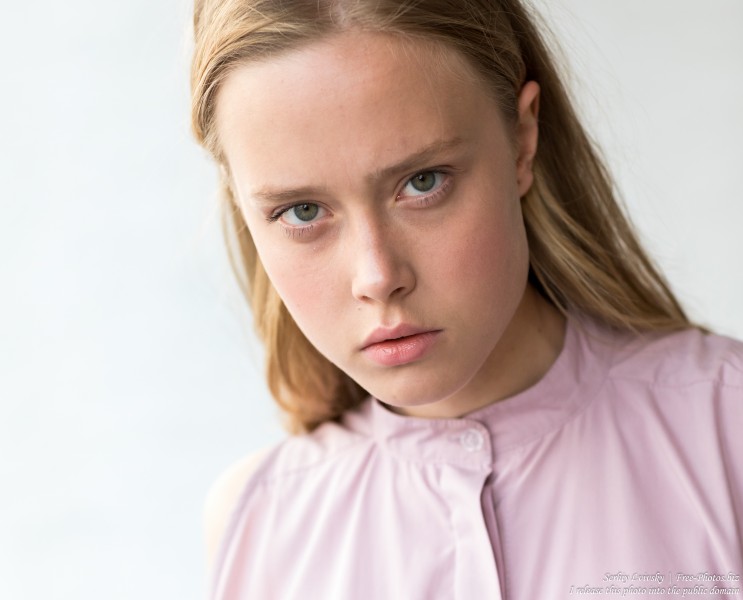 Ania - an 18-year-old natural blonde girl photographed in June 2019 by Serhiy Lvivsky, picture 28