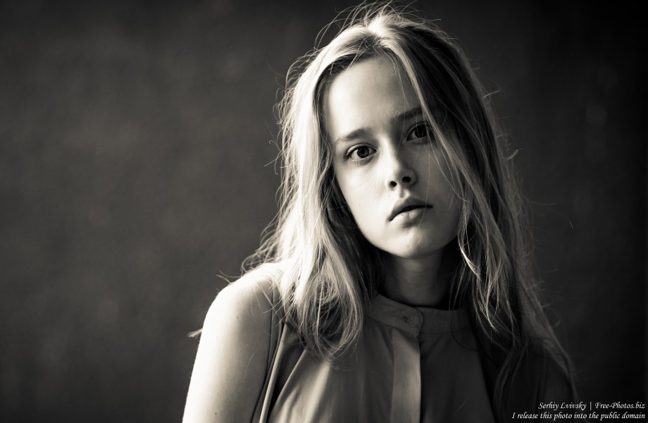 Ania - an 18-year-old natural blonde girl photographed in June 2019 by Serhiy Lvivsky, picture 47