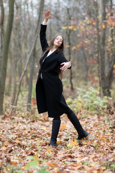 Anna - a 17-year-old ballerina photographed in November 2021 by Serhiy Lvivsky, picture 30