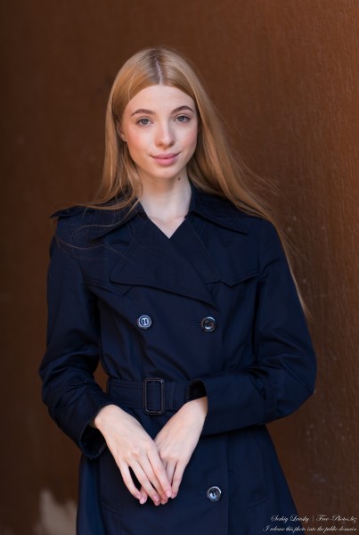 Anna - an 18-year-old girl photographed in October 2020 by Serhiy Lvivsky, picture 8