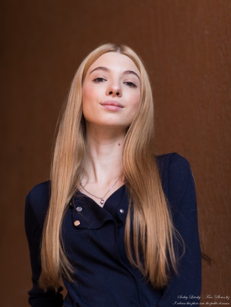 Anna - an 18-year-old girl photographed in October 2020 by Serhiy Lvivsky, picture 19