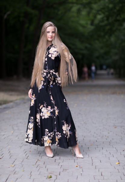 Diana - an 18-year-old natural blonde girl photographed in August 2020 by Serhiy Lvivsky, picture 34