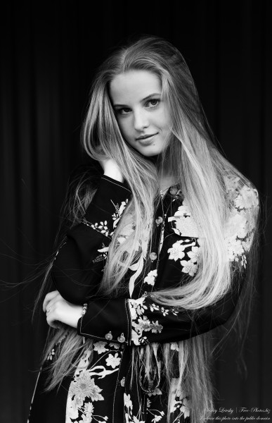 Diana - an 18-year-old natural blonde girl photographed in August 2020 by Serhiy Lvivsky, picture 40