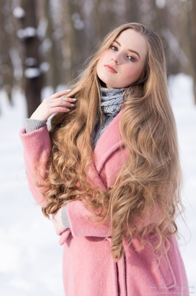 Diana - an 18-year-old natural blonde girl photographed in February 2021 by Serhiy Lvivsky, picture 6