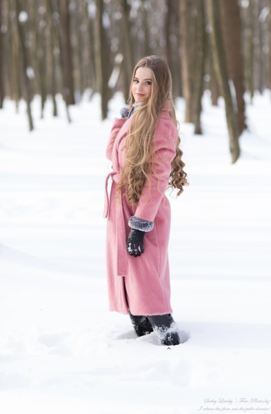 Diana - an 18-year-old natural blonde girl photographed in February 2021 by Serhiy Lvivsky, picture 16