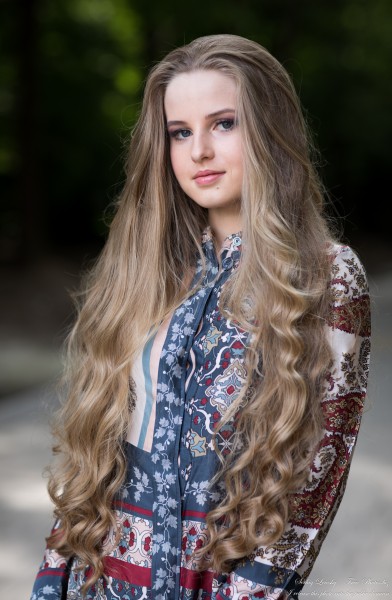 Diana - an 18-year-old natural blonde girl photographed by Serhiy Lvivsky in July 2020, picture 24