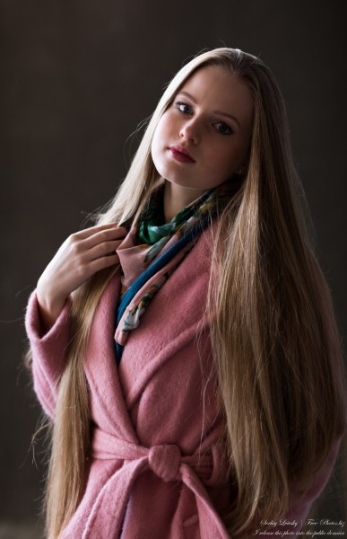 Diana  - an 18-year-old natural blonde girl photographed in October 2020 by Serhiy Lvivsky, picture 12