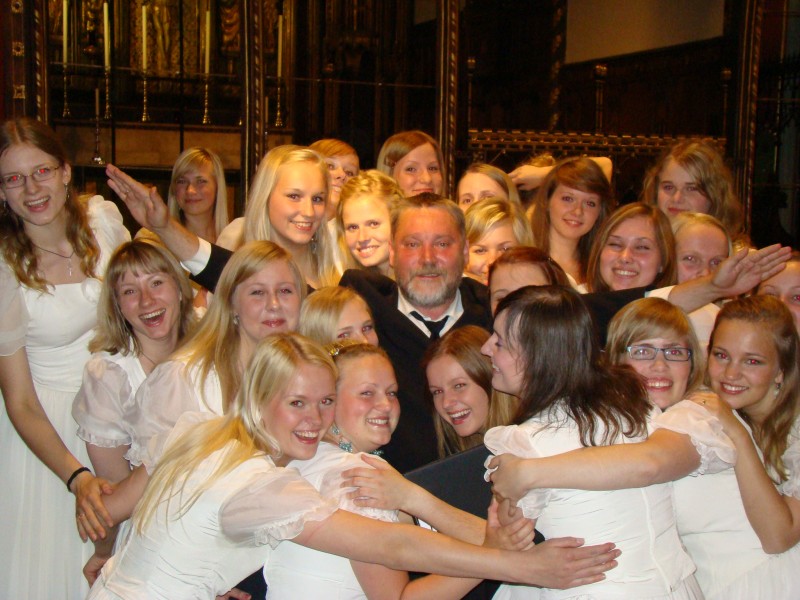 Estonian TV Girls' Choir with conductor Urmas Sisask at St Paul's cathedral in London