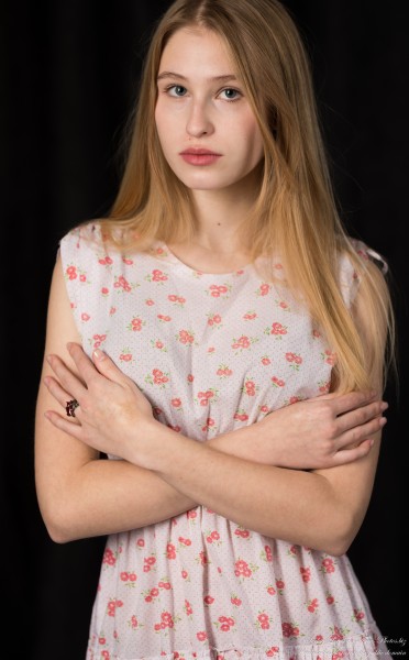Joanna - a 15-year-old girl with natural lips and natural blonde hair, the third photo session, taken in December 2023 by Serhiy Lvivsky, picture 1