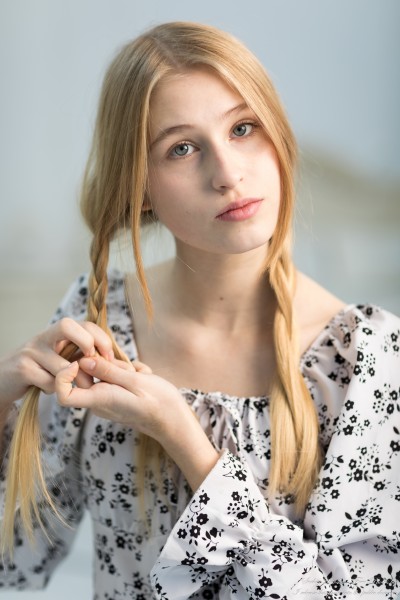 Joanna - a 15-year-old girl with natural lips and natural blonde hair, the third photo session, taken in December 2023 by Serhiy Lvivsky, picture 11