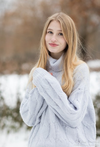 Joanna - a 15-year-old girl with natural lips and natural blonde hair, the third photo session, taken in December 2023 by Serhiy Lvivsky, picture 27