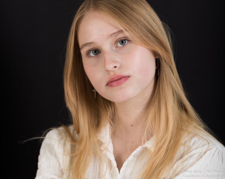Joanna - a 15-year-old girl with natural big lips and natural blonde hair photographed in August 2023 by Serhiy Lvivsky, picture 24