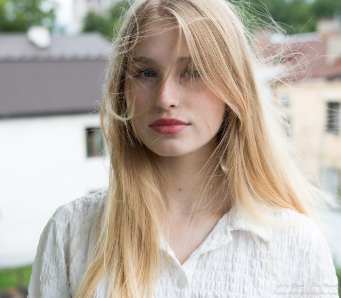 Joanna - a 15-year-old girl with natural lips and blonde hair photographed in July 2023 by Serhiy Lvivsky, picture 3