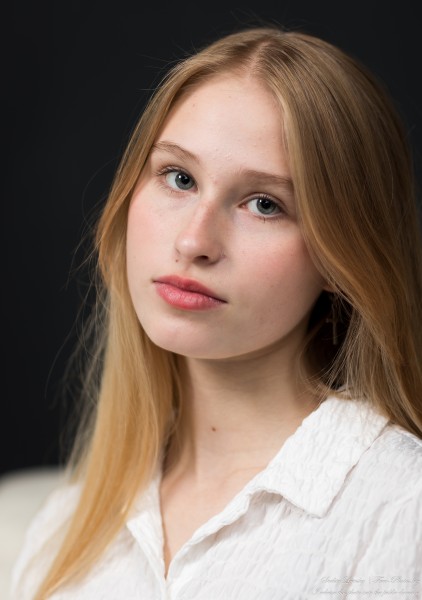 Joanna - a 15-year-old girl with natural lips and blonde hair photographed in July 2023 by Serhiy Lvivsky, picture 7