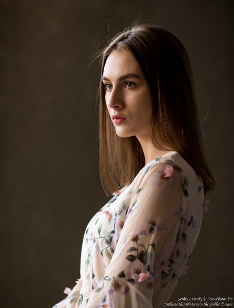 Julia - a 15-year-old girl photographed in July 2019 by Serhiy Lvivsky, picture 11