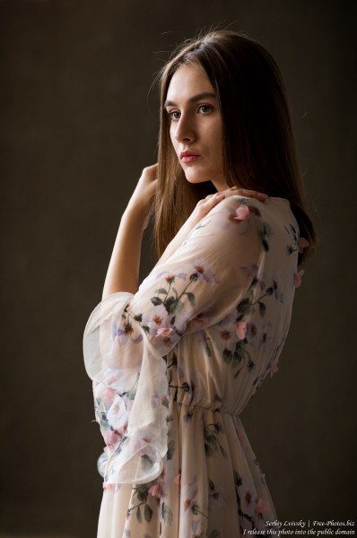 Julia - a 15-year-old girl photographed in July 2019 by Serhiy Lvivsky, picture 14