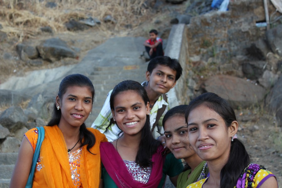 Junagadh, Girnar Hill, pilgrim girls (9713832130)