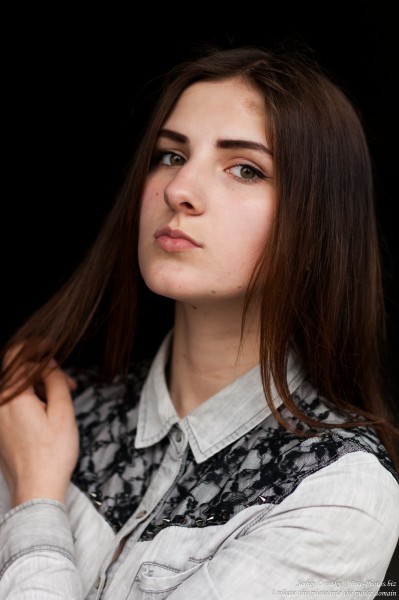 Klava - a 15-year-old brunette girl photographed in May 2017 by Serhiy Lvivsky, picture 5