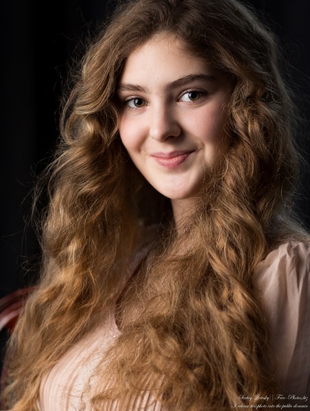 Kornelia - a 15-year-old girl with curly hair photographed in March 2023 by Serhiy Lvivsky, picture 7