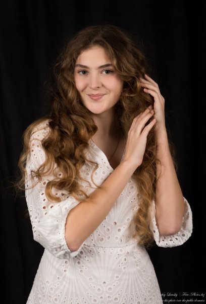 Kornelia - a 15-year-old girl with natural curly hair photographed in April 2023 by Serhiy Lvivsky, picture 13