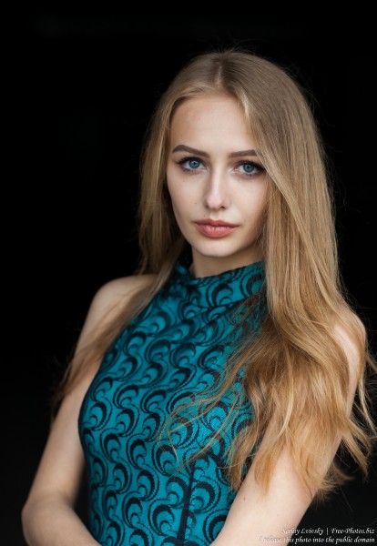 Lila - a 15-year-old natural blonde girl photographed in May 2017 by Serhiy Lvivsky, picture 22