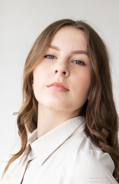 Nastia - a 15-year-old girl photographed in June 2020 by Serhiy Lvivsky, portrait 4