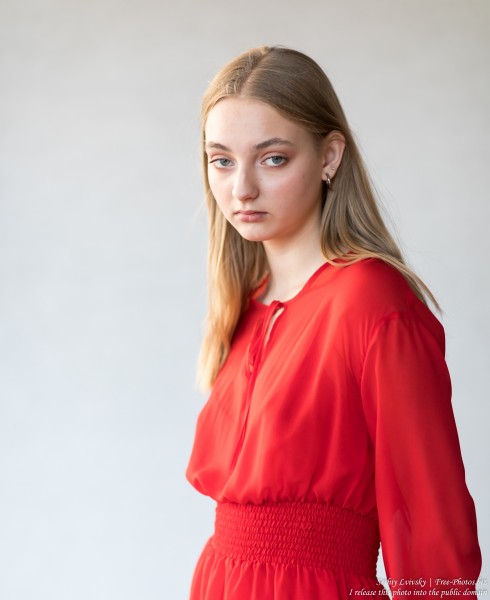 Nastia - a 16-year-old natural blonde girl photographed in September 2019 by Serhiy Lvivsky, picture 10