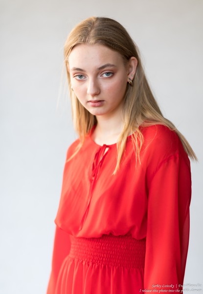 Nastia - a 16-year-old natural blonde girl photographed in September 2019 by Serhiy Lvivsky, picture 13