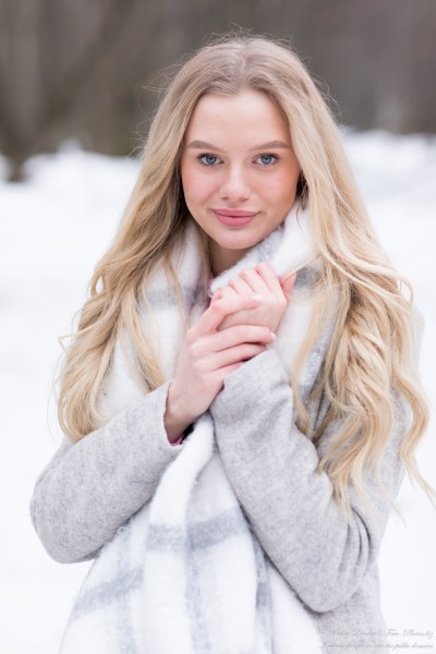 Oksana - a 19-year-old natural blonde girl photographed by Serhiy Lvivsky in March 2021, picture 40