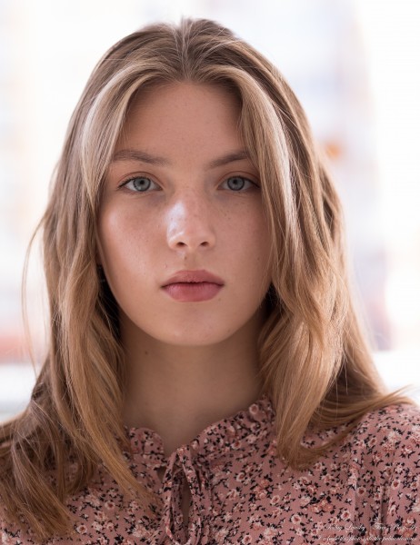 Sophia - a 17-year-old fair-haired girl photographed by Serhiy Lvivsky in September 2020, picture 17