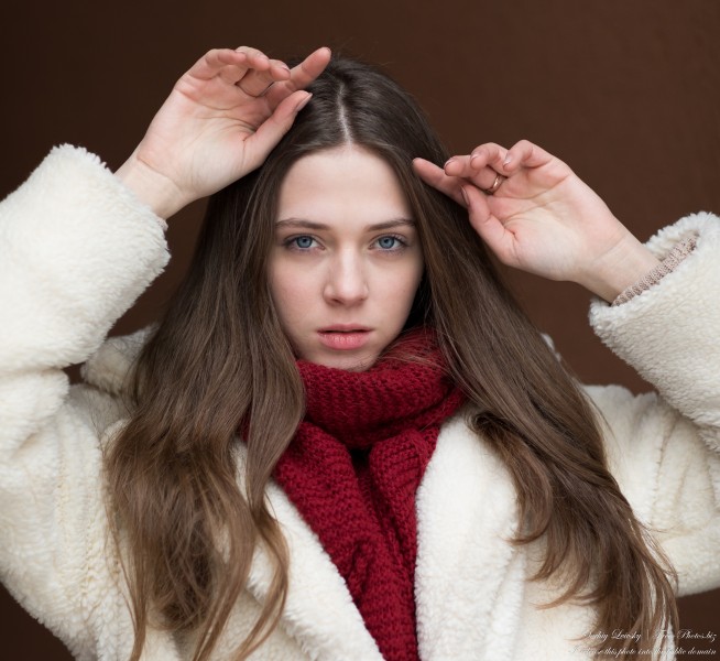 Sophia - a 17-year-old girl with blue eyes photographed by Serhiy Lvivsky in January 2022, picture 4