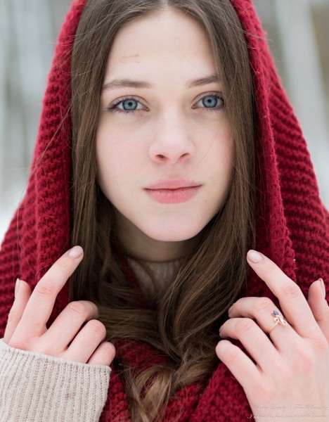 Sophia - a 17-year-old girl with blue eyes photographed by Serhiy Lvivsky in January 2022, picture 17