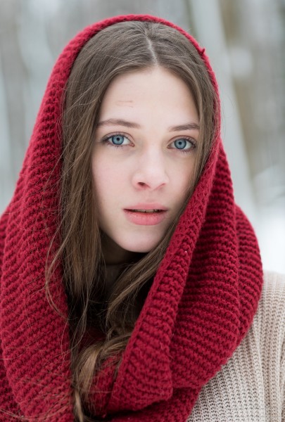 Sophia - a 17-year-old girl with blue eyes photographed by Serhiy Lvivsky in January 2022, picture 18