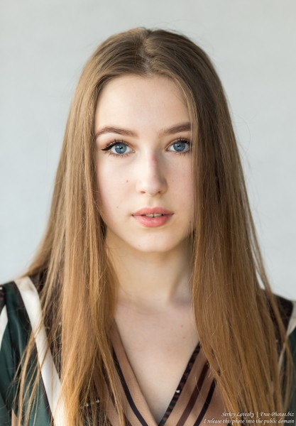Vika - a 17-year-old girl with blue eyes and natural fair hair photographed in June 2019 by Serhiy Lvivsky, picture 5