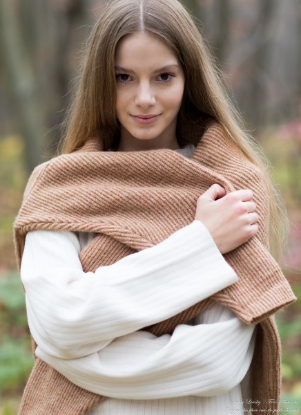 Vika - an 18-year-old God's creation with natural fair hair, photographed by Serhiy Lvivsky in November 2022, picture 23