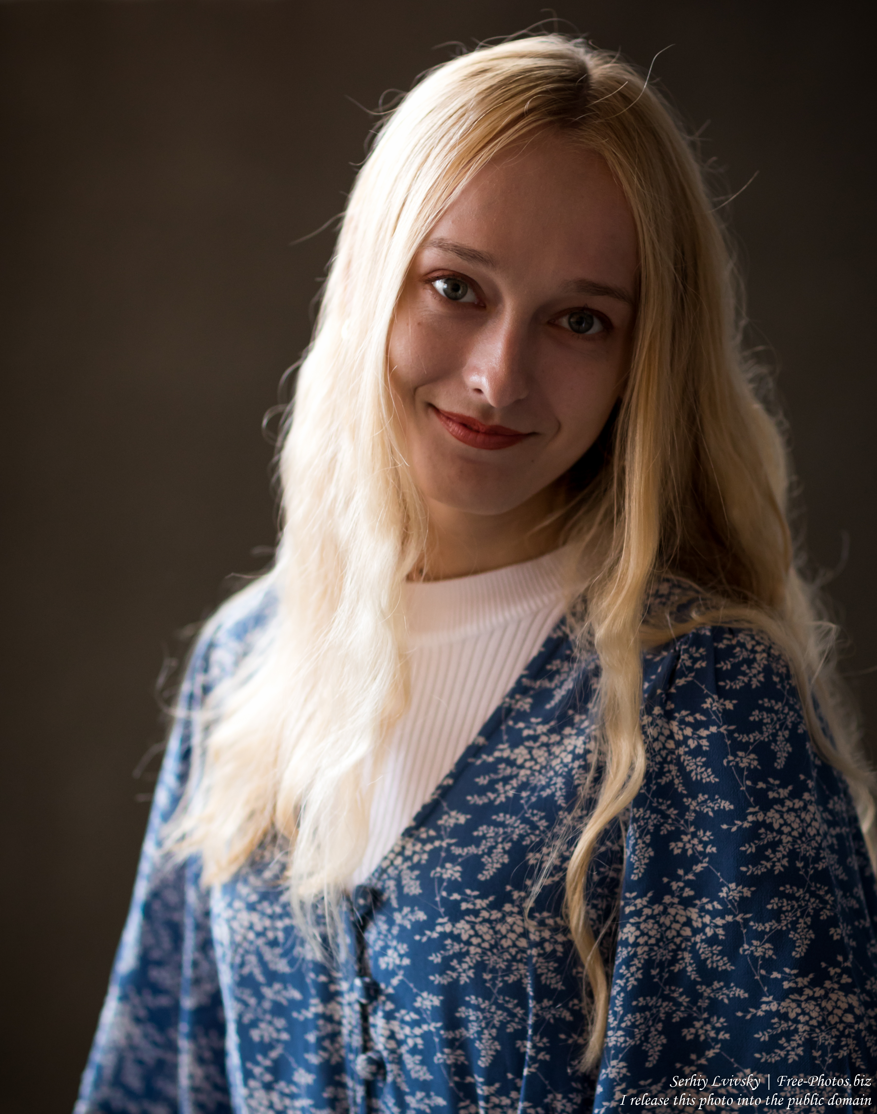 Sonya - a 21-year-old natural blonde girl photographed in July 2019 by Serhiy Lvivsky, picture 5