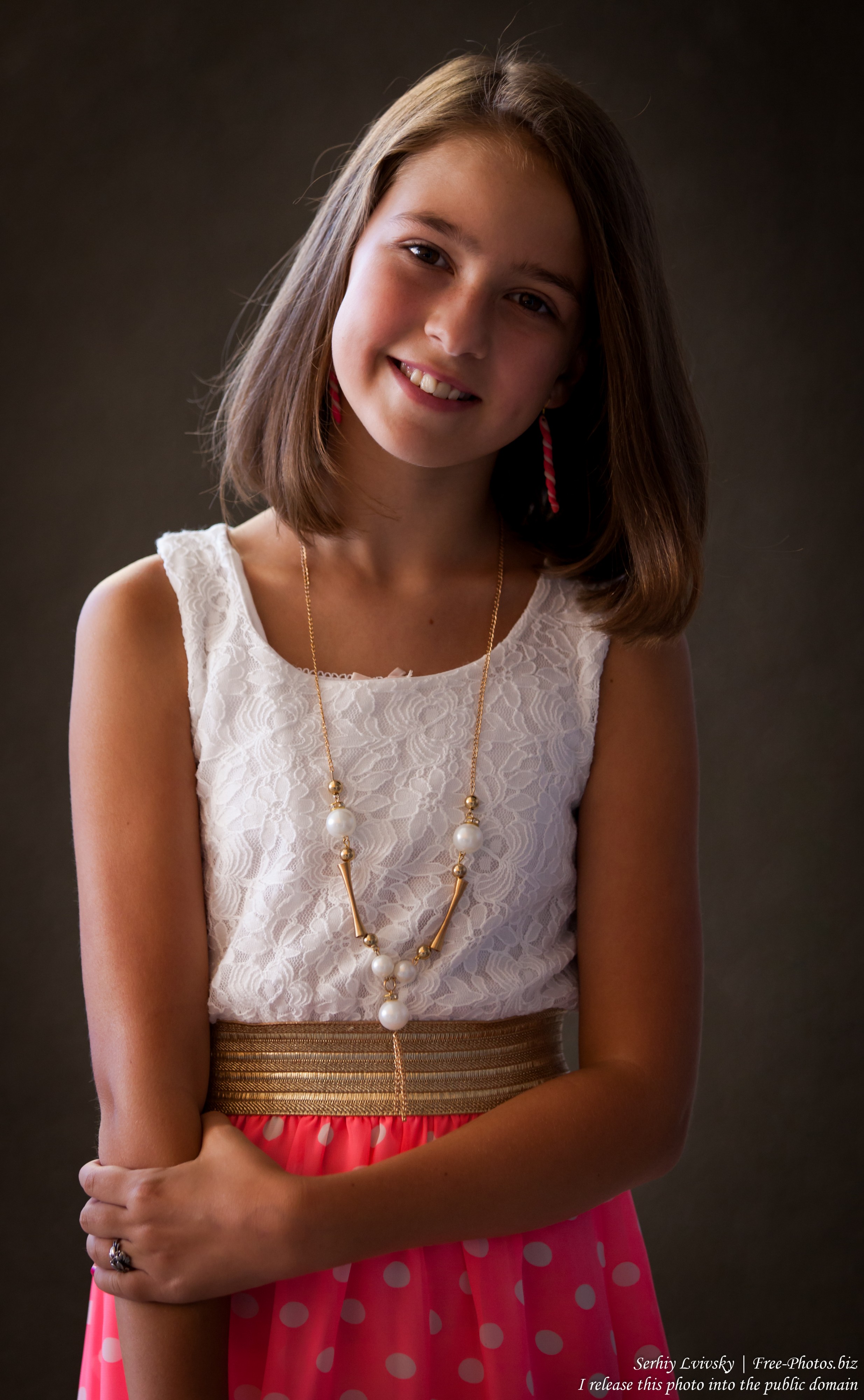 a 12-year-old girl photographed in July 2015 by Serhiy Lvivsky, picture 4