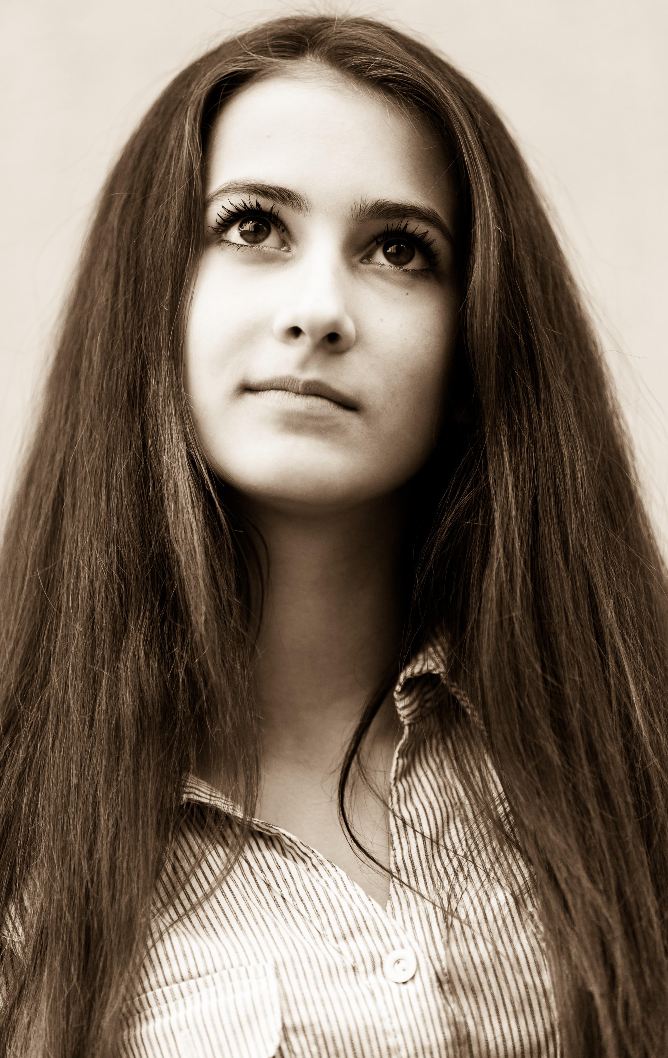 a 13-year-old brunette girl photographed in May 2015, picture 10