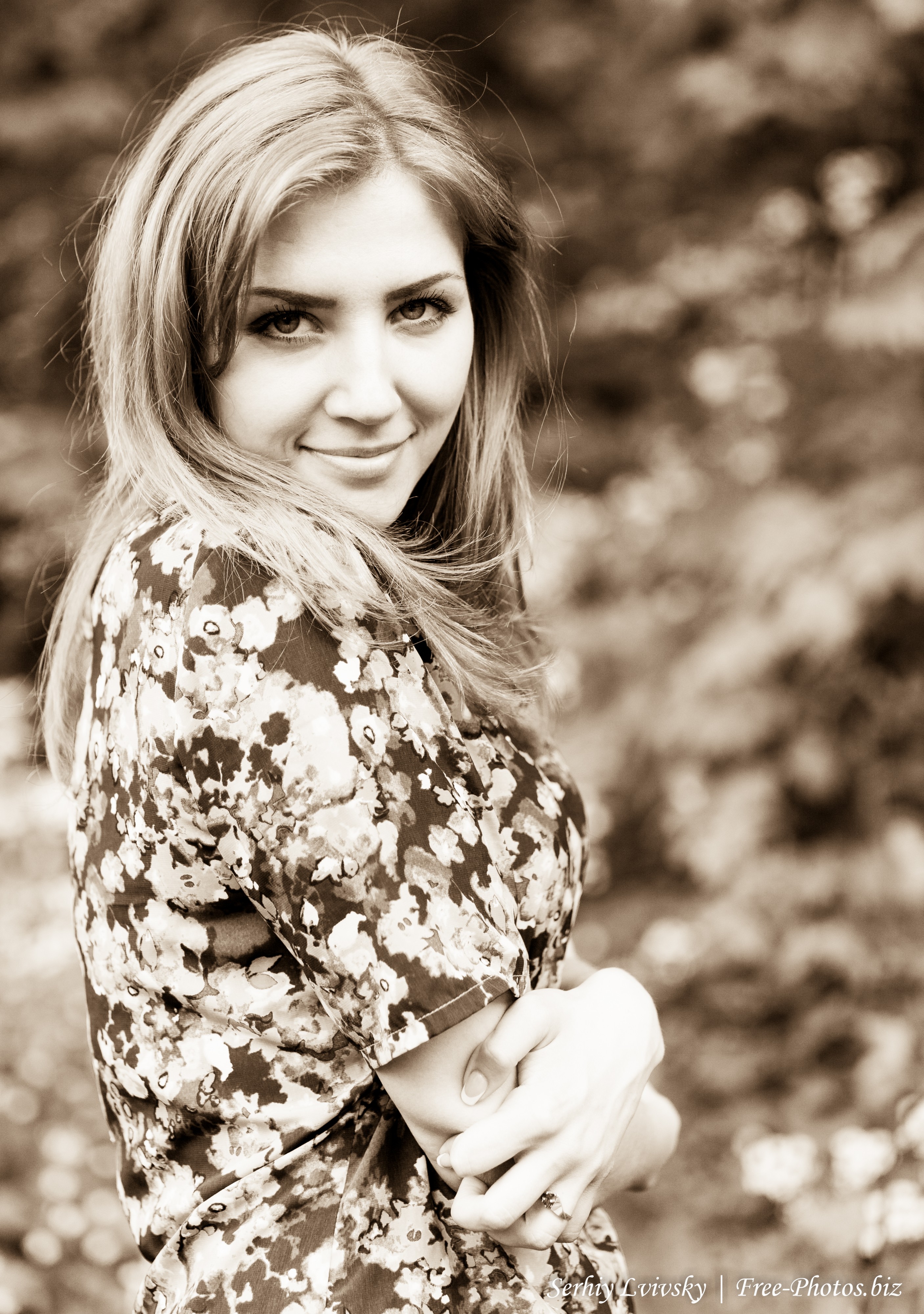 a 24-year-old girl photographed in May 2015, picture 5