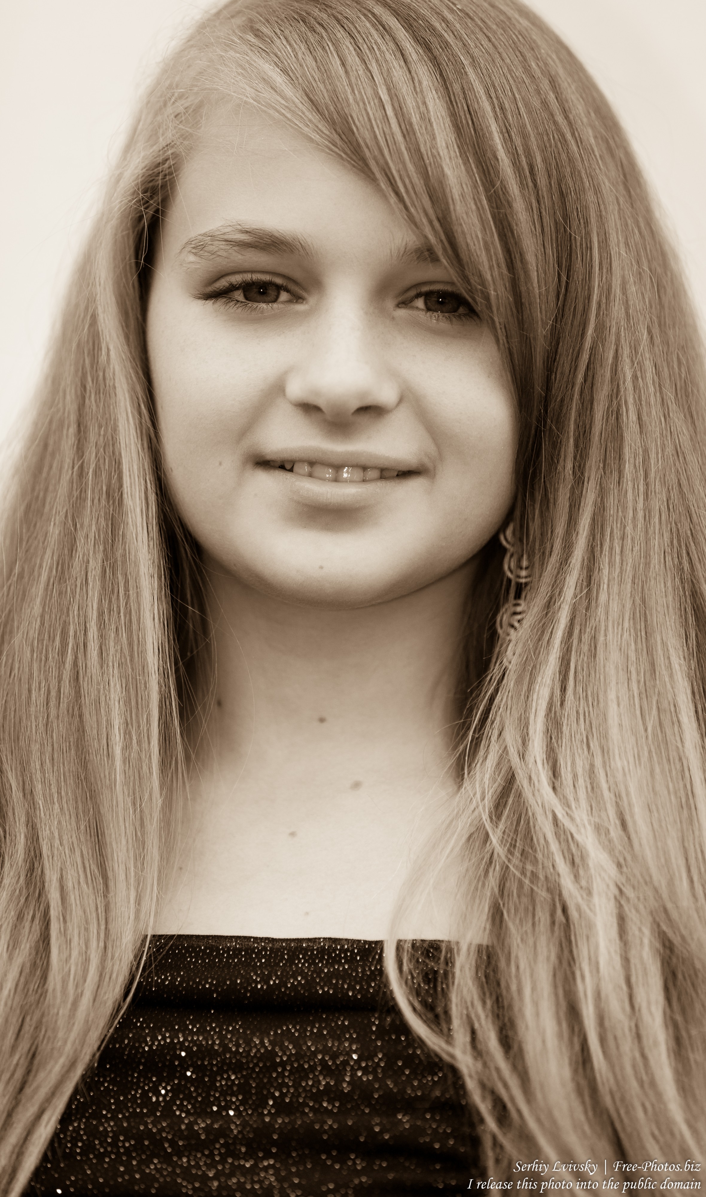 a blond 13-year-old girl photographed in June 2015, picture 11