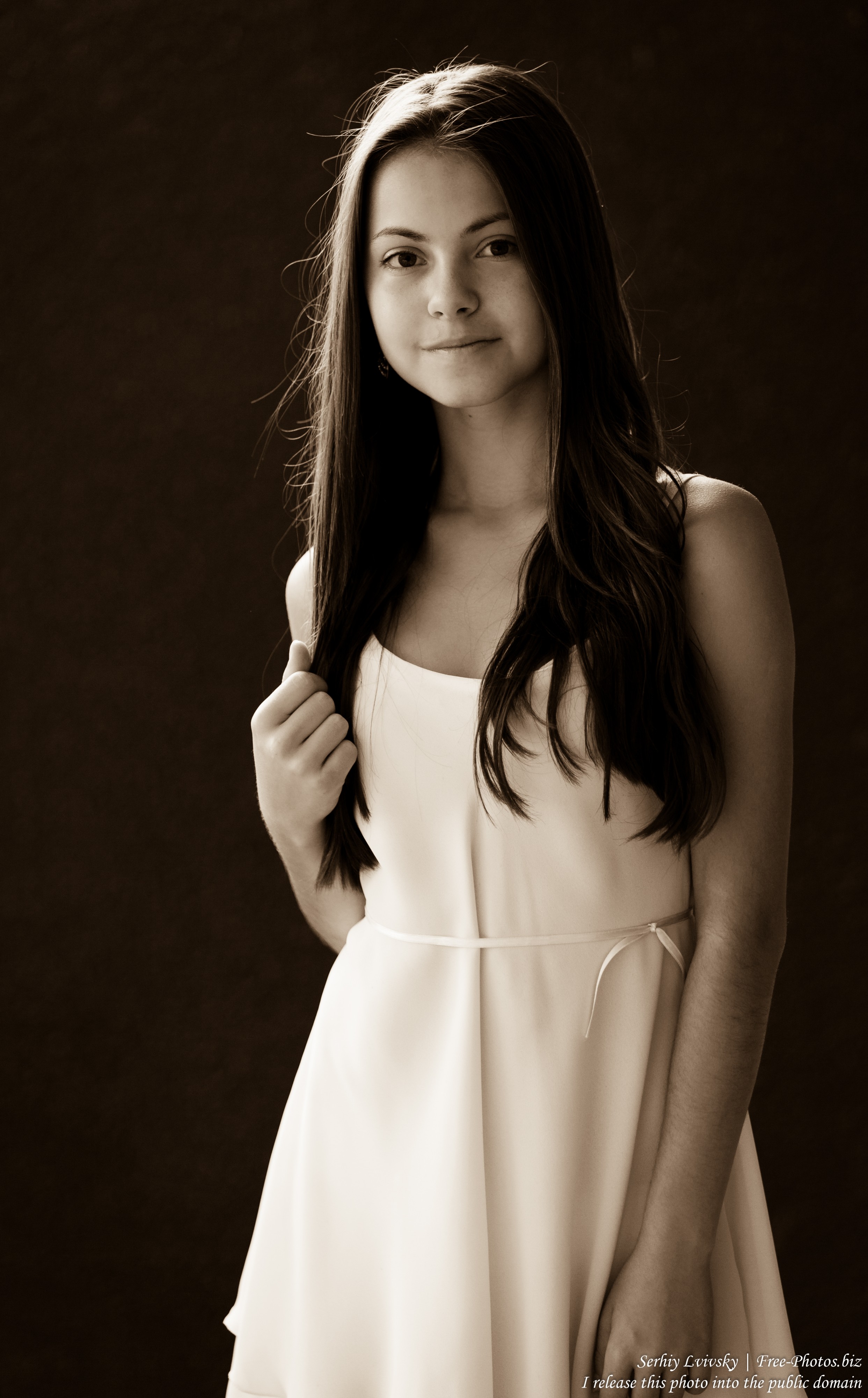 a brunette 15-year-old girl photographed in July 2015, picture 8